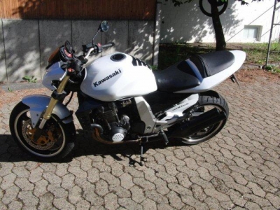 Z1000_1